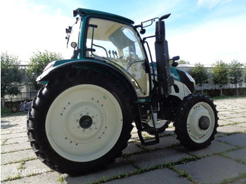 Tractor agricol ARBOS