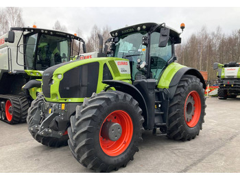 Tractor agricol CLAAS Axion 930