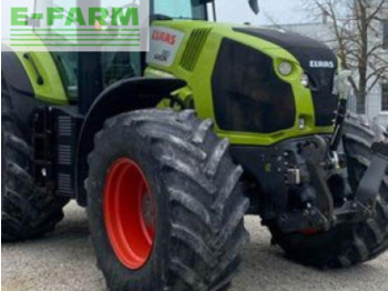 Tractor agricol CLAAS Axion 810