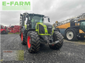 Tractor agricol CLAAS Axion 930