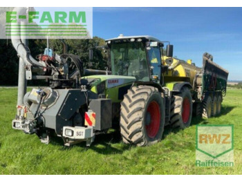 Tractor agricol CLAAS Xerion 3800