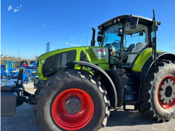 Tractor agricol CLAAS Axion