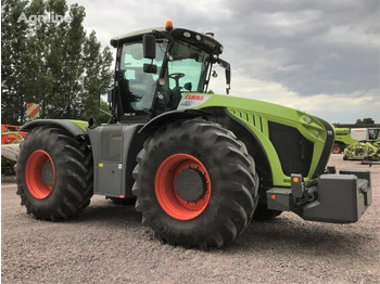 Tractor agricol CLAAS Xerion 4000
