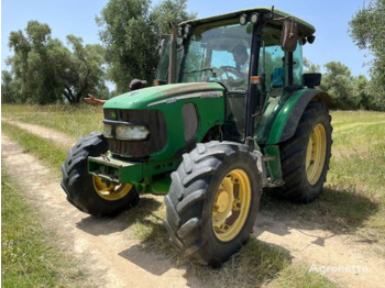 Tractor agricol JOHN DEERE 5820