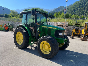 Tractor agricol JOHN DEERE 5820