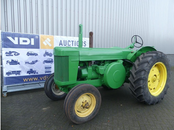 Tractor agricol JOHN DEERE