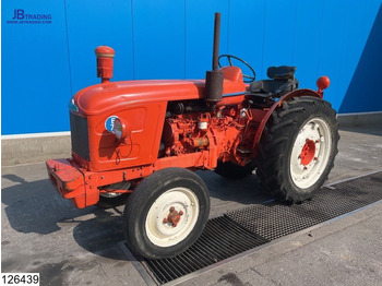 Tractor agricol RENAULT