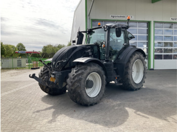Tractor agricol VALTRA T234