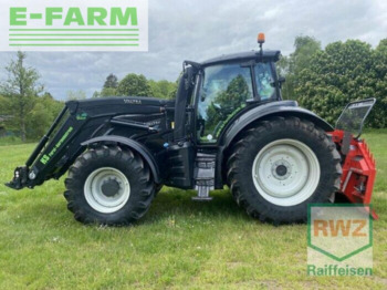 Tractor agricol VALTRA T174