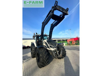Tractor agricol VALTRA T254