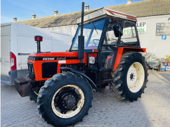 Tractor agricol ZETOR