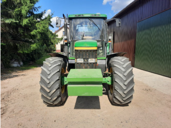 Tractor agricol JOHN DEERE 6910