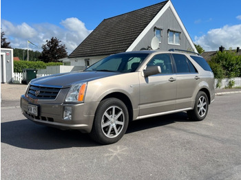  Cadillac SRX -2004 - Automobil