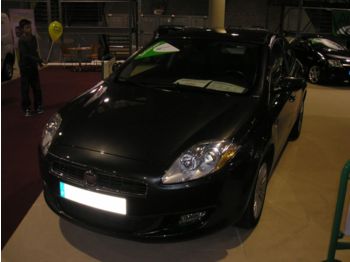 FIAT BRAVO 1.9 DYNAMIC 120 CV. COLOR NEGRO - Automobil