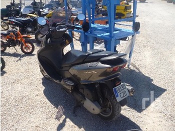 Yamaha MAGESTY 180 - Motocicletă