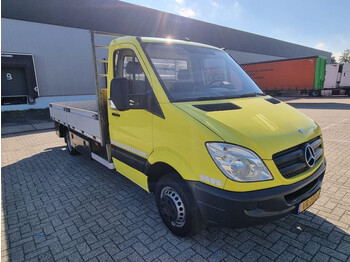 Autoutilitară cu platformă Mercedes-Benz Sprinter