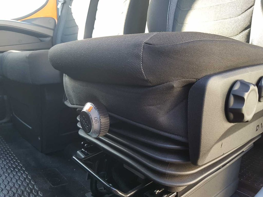 Autoutilitară basculantă, Autoutilitară cabină dublă Iveco Daily 70C18HA8 D WX 4x4 *7Sitze*3-S.Kipp*Standh*: Foto 10