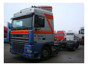DAF 95XF 430 6X2 SPACE CAB - Camion transport containere/ Swap body