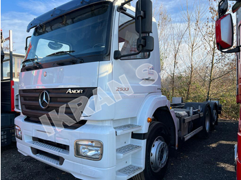 Camion transport containere/ swap body Mercedes-Benz AXOR 2533