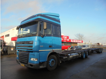 Camion transport containere/ Swap body DAF XF105 6X2: Foto 1