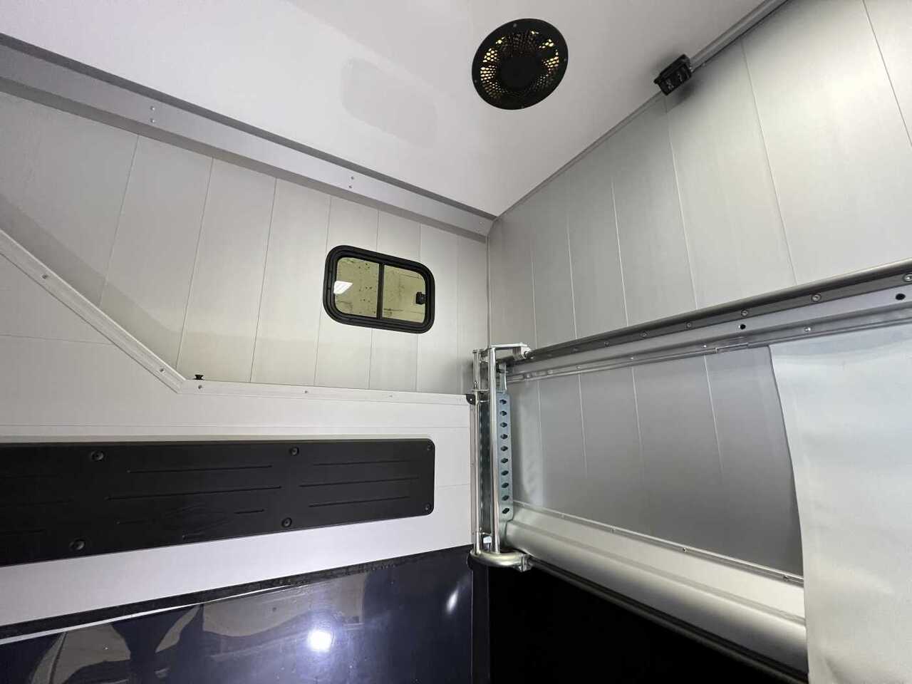 Camion transport cai nou Fiat Böckmann Compact L+ Stall Tour LKW: Foto 22