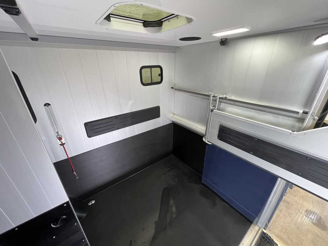 Camion transport cai nou Fiat Böckmann Compact L+ Stall Tour LKW: Foto 17