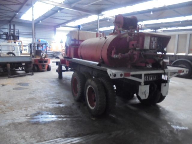 Camion cisternă GMC CCKW 353 6X6: Foto 9