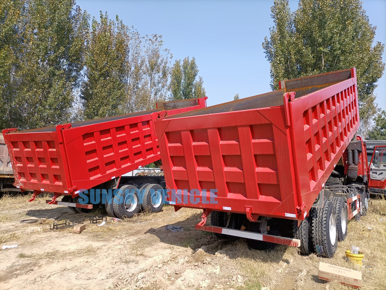 Camion basculantă pentru transport de materialelor în vrac nou HOWO Brand New 8X4 400HP Tipper Truck: Foto 5