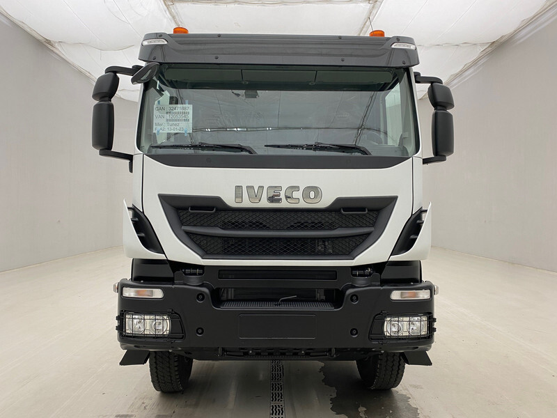 Camion şasiu nou Iveco Trakker 420 - 8x4: Foto 2