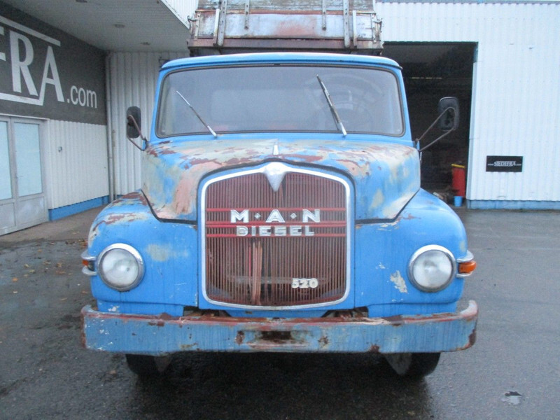 Camion basculantă MAN 520 , 11-136 , 6 Cylinder , Manual , 3 way tipper , Oldtimer: Foto 6