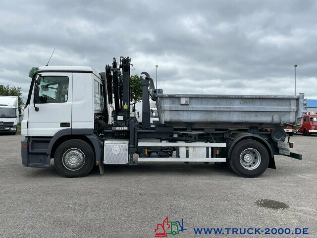 Camion cu cârlig, Camion cu macara Mercedes-Benz 1841L Abroller + Mulde und Kran + FB 7.6m=1.2 t.: Foto 4