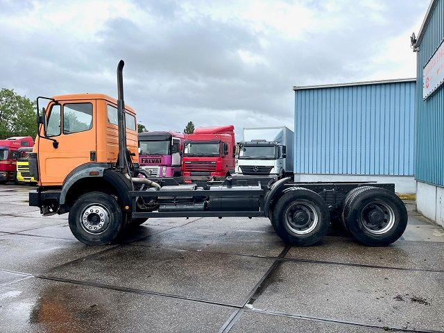 Camion şasiu Mercedes-Benz SK 2527 K 6x4 FULL STEEL CHASSIS (MANUAL GEARBOX / FULL STEEL SUSPENSION / REDUCTION AXLES / V6 ENGINE): Foto 6