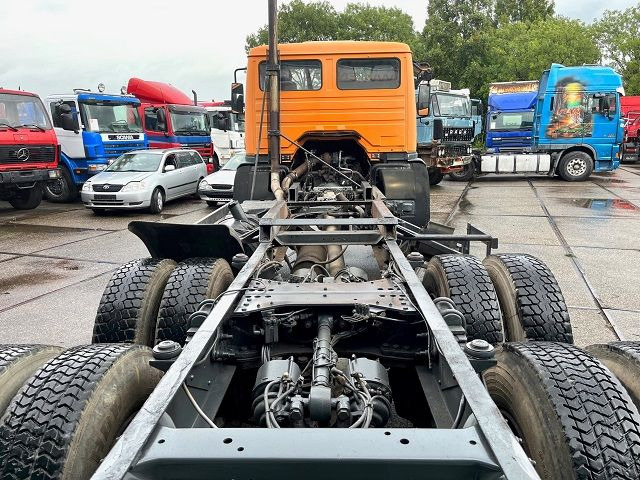 Camion şasiu Mercedes-Benz SK 2527 K 6x4 FULL STEEL CHASSIS (MANUAL GEARBOX / FULL STEEL SUSPENSION / REDUCTION AXLES / V6 ENGINE): Foto 12