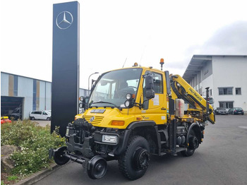 Mercedes-Benz Unimog U 400 4x4 Zweiweg Kran Palfinger PK 9501  - Camion