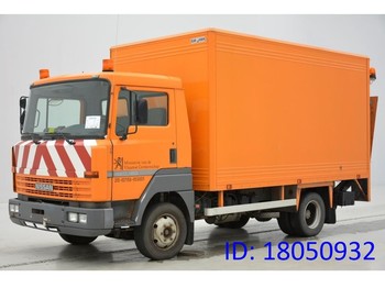 Camion furgon Nissan M90E1: Foto 1