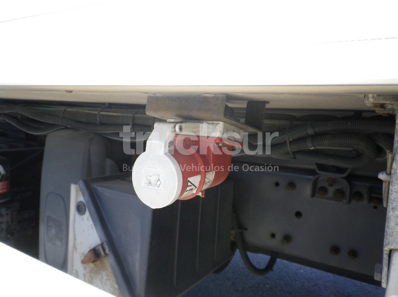 Camion frigider RENAULT PREMIUM 270.18: Foto 10