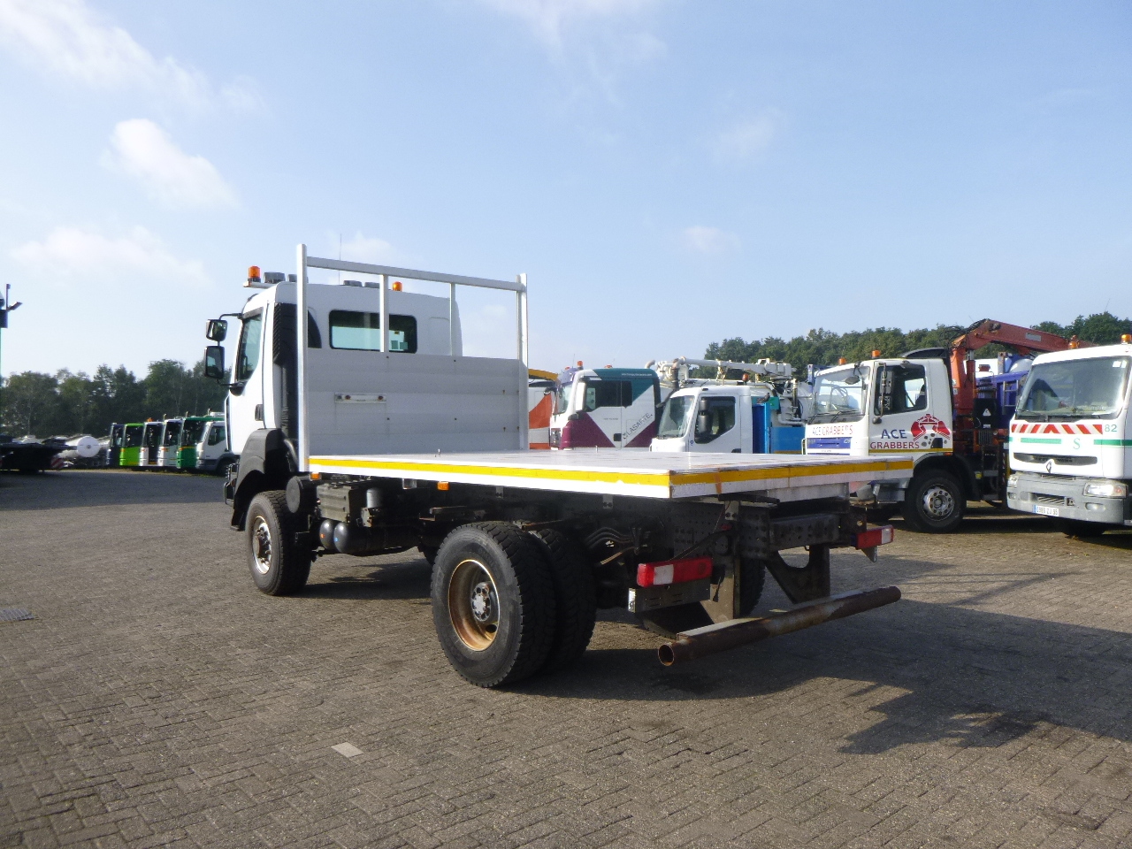 Camion şasiu Renault Kerax 380 DXI 4x4 Euro 5 + Hydraulics: Foto 4