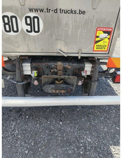 Camion cisternă pentru transport de laptelui Renault Premium 370 DXI - ENGINE REPLACED AND NEW TURBO - VOITH RETARDER - ETA 15000L: Foto 13