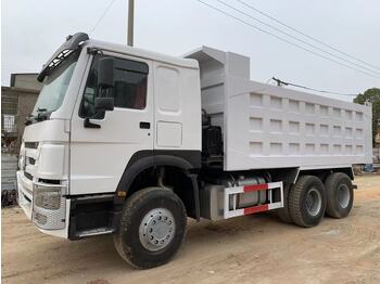 Camion basculantă pentru transport de utilaje grele SINOTRUK HOWO Dump truck 371: Foto 1