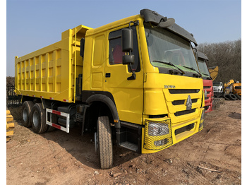 Camion basculantă pentru transport de utilaje grele SINOTRUK Howo Dump truck 371: Foto 1