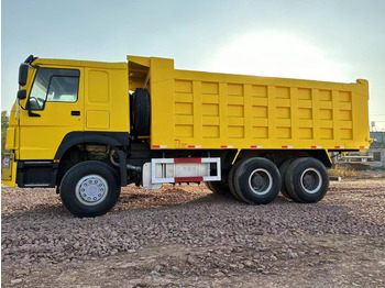 Camion basculantă pentru transport de utilaje grele SINOTRUK Howo Dump truck 371: Foto 3