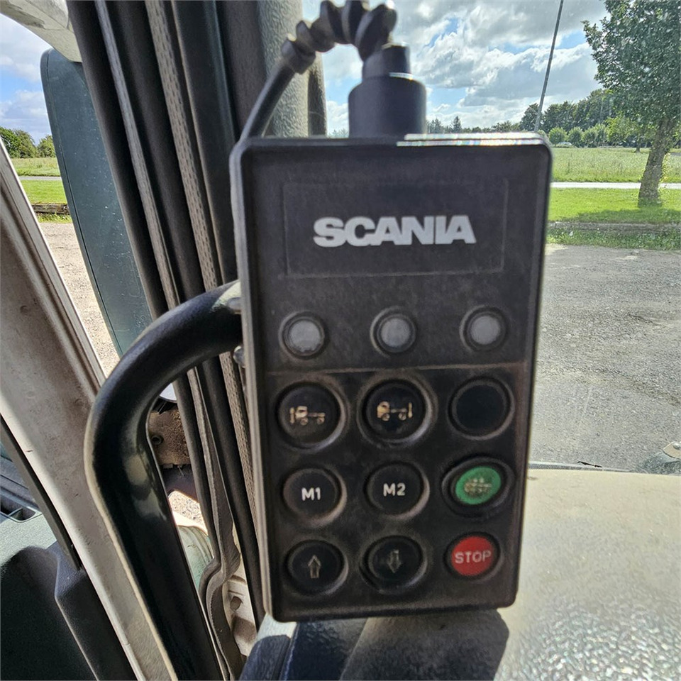 Camion cu sistem de cablu Scania P 310: Foto 15