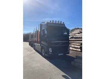 Camion forestier, Camion cu macara pentru transport de lemne VOLVO FH-6X4R: Foto 1