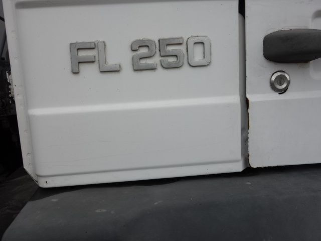 Camion cisternă Volvo FL6-220 PK DIESEL TANKTRUCK: Foto 14
