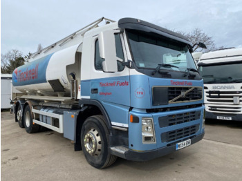 Camion cisternă pentru transport de combustibili Volvo FM300: Foto 1