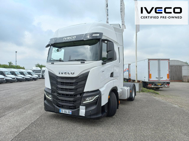 Leasing de IVECO S-Way AS440S48T/P Euro6 Intarder IVECO S-Way AS440S48T/P Euro6 Intarder: Foto 1