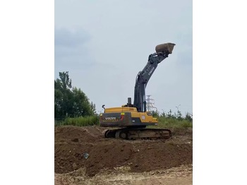 Excavator VOLVO
