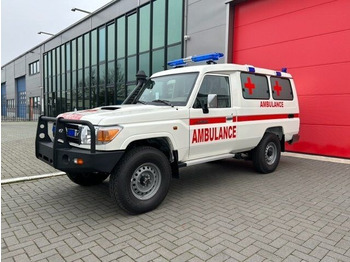 Toyota Landcruiser 4x4 Mentőautó - Ambulanță