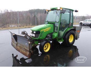  John-Deere 2520 Tractor with plow and spreader - Maşina comunala