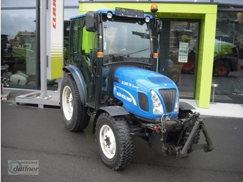 Tractor comunal New Holland Boomer 50 HST: Foto 1